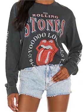 🆕- Daydreamer-Rolling Stones Voodoo Lounge Tour Oversized Tee. Size: small
